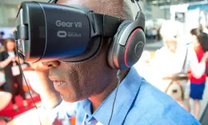 Czy VR psuje wzrok? Okulista radzi, jak bezpiecznie używać gogli.